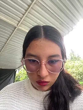 babylexi18 online show from April 16, 8:42 pm