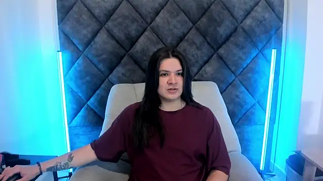 MatthewDavis  online show from April 4, 11:29 am