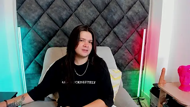 MatthewDavis  online show from April 8, 11:32 am