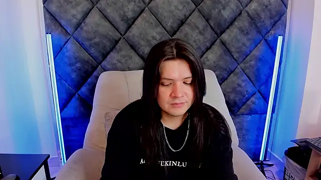 MatthewDavis  online show from April 12, 11:48 am