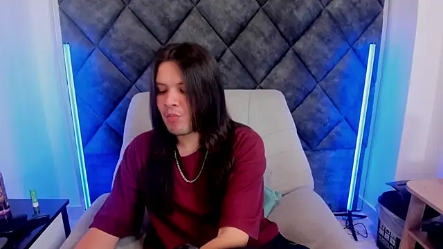 MatthewDavis  online show from April 15, 11:39 am