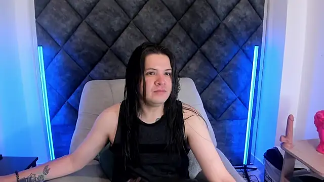 MatthewDavis  online show from April 16, 11:33 am