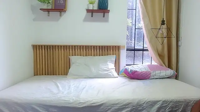  bonnie and clyde online show from April 11, 8:57 pm