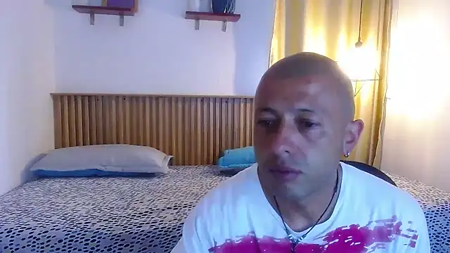  bonnie and clyde online show from April 15, 7:21 pm