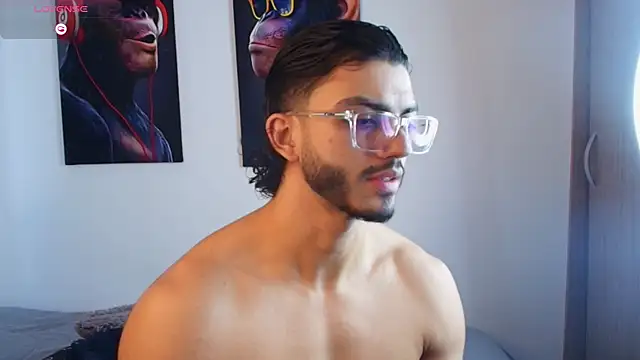 IamAxel03 online show from April 2, 7:11 pm