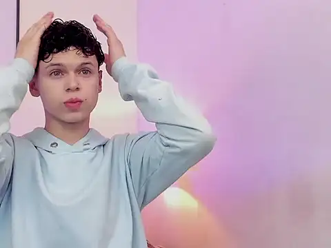 mykelcano online show from April 15, 1:07 pm