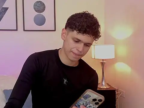 mykelcano online show from April 16, 3:40 am