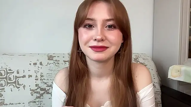 Amy Bronson online show from April 2, 11:52 am