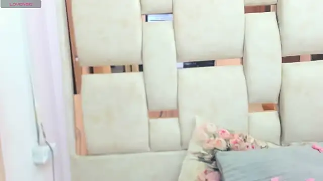 heavenlybump  online show from April 17, 6:55 pm