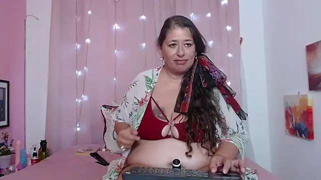 SALAMANDRA FRANCO online show from April 13, 9:20 pm