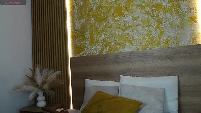 mia rossi 7 online show from April 24, 4:04 am