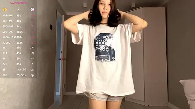 AmeliaMiotii online show from April 12, 10:20 am