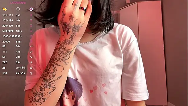 AmeliaMiotii online show from April 15, 11:17 am