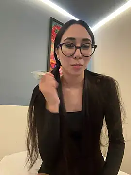 juliacosta online show from April 7, 6:52 pm