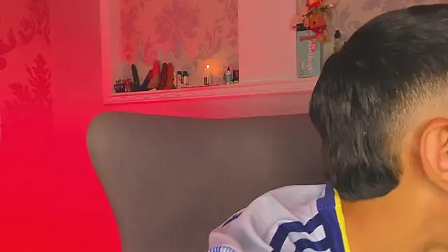 MaicolSmiith  online show from April 2, 4:10 am