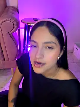 SophiaCastro09  online show from April 18, 12:25 am