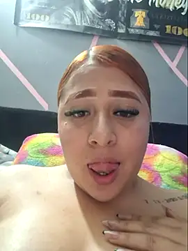 Snapshot of venuscopper chatting on May 15, 10:50 pm venuscopper online show from May 15, 10:50 pm