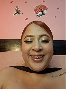 Snapshot of venuscopper chatting on May 21, 11:23 pm venuscopper online show from May 21, 11:23 pm