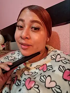 Snapshot of venuscopper chatting on June 7, 7:23 am venuscopper online show from June 7, 7:23 am
