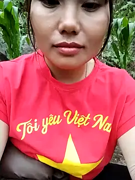 Snapshot of Giang-mylove chatting on April 24, 10:50 am Giang-mylove online show from April 24, 10:50 am