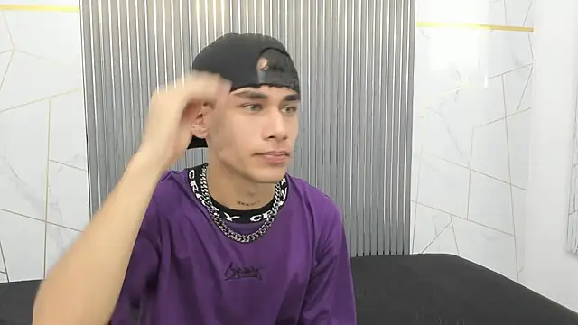 Kitsune 44 online show from March 31, 7:25 pm