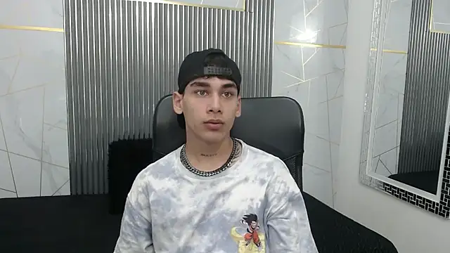 Kitsune 44 online show from April 15, 7:10 pm