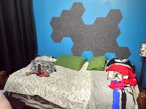 Snapshot of MachoPutito chatting on December 14, 7:25 am MachoPutito online show from December 14, 7:25 am