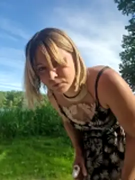 Elisialila online show from April 18, 10:30 am