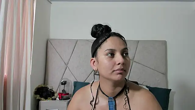 Snapshot of VeraBellucci chatting on June 18, 11:25 am VeraBellucci online show from June 18, 11:25 am