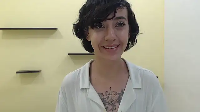 romina white18 online show from April 10, 8:19 am