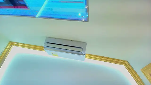 KristinaGriner online show from April 10, 5:01 am