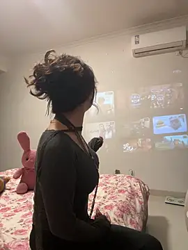 Huihui 518 online show from April 16, 7:31 am