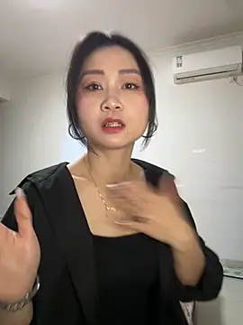 Huihui 518 online show from April 17, 8:06 am