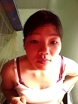 -Quyny- online show from March 31, 1:22 pm