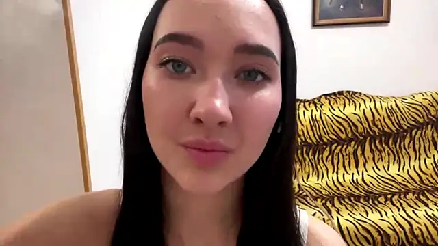 Liesenaniles online show from April 17, 3:09 am