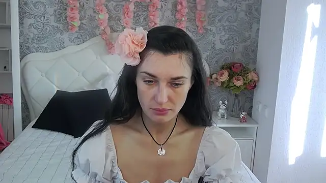 AriannaCruise online show from April 6, 3:48 am