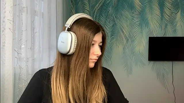 Kate Jomallona online show from March 29, 11:43 am