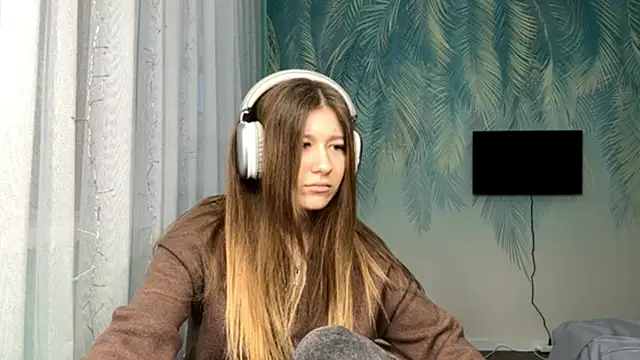 Kate Jomallona online show from April 8, 1:11 pm