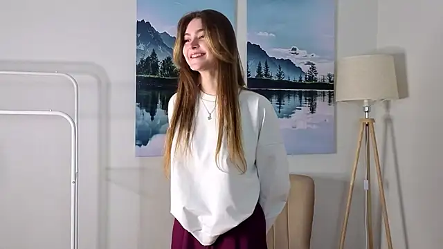 CherlyGuss online show from March 30, 4:57 am