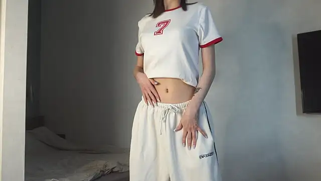 SakuraDoll online show from April 7, 7:20 am