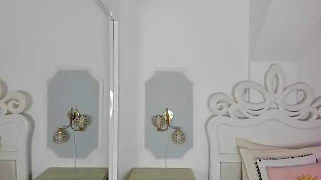 elizathx online show from April 4, 12:13 pm