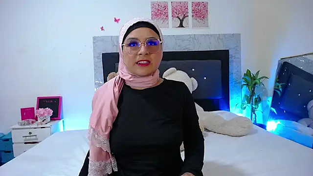 Snapshot of alia_asad chatting on July 1, 11:56 am alia asad online show from July 1, 11:56 am