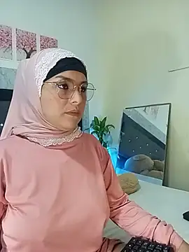 Snapshot of alia_asad chatting on July 17, 12:23 pm alia asad online show from July 17, 12:23 pm