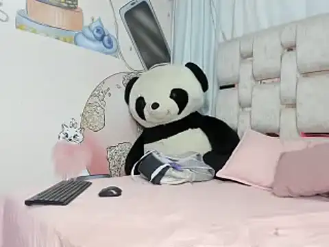 SHOFIA BUENO online show from April 10, 12:43 pm