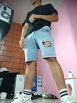 romeohotpig online show from July 9, 7:40 pm