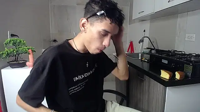 Zamaelprime  online show from April 3, 4:54 am