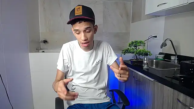 Zamaelprime  online show from April 18, 5:44 am