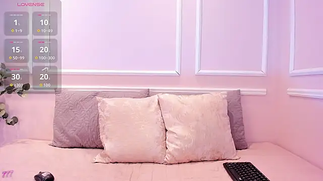 Snapshot of maia_lion chatting on May 19, 6:14 pm maia lion online show from May 19, 6:14 pm