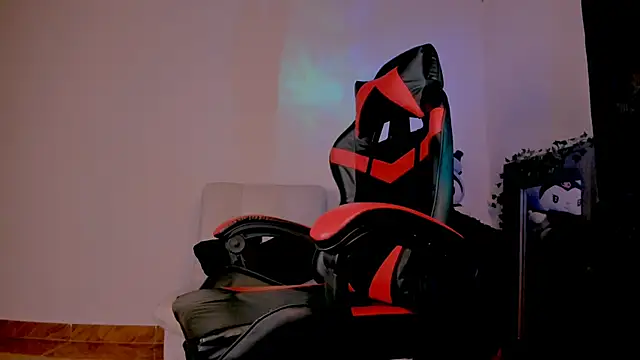 mathew hot21 online show from April 5, 4:15 pm