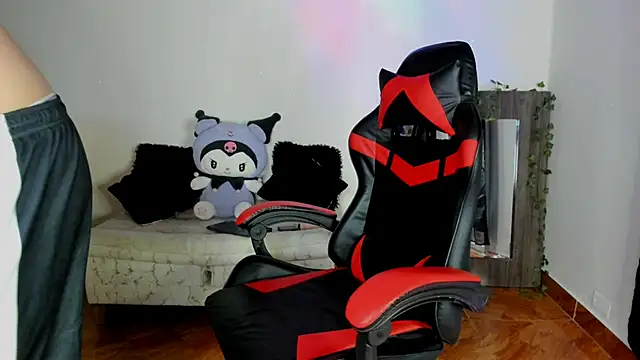 mathew hot21 online show from April 16, 2:18 pm